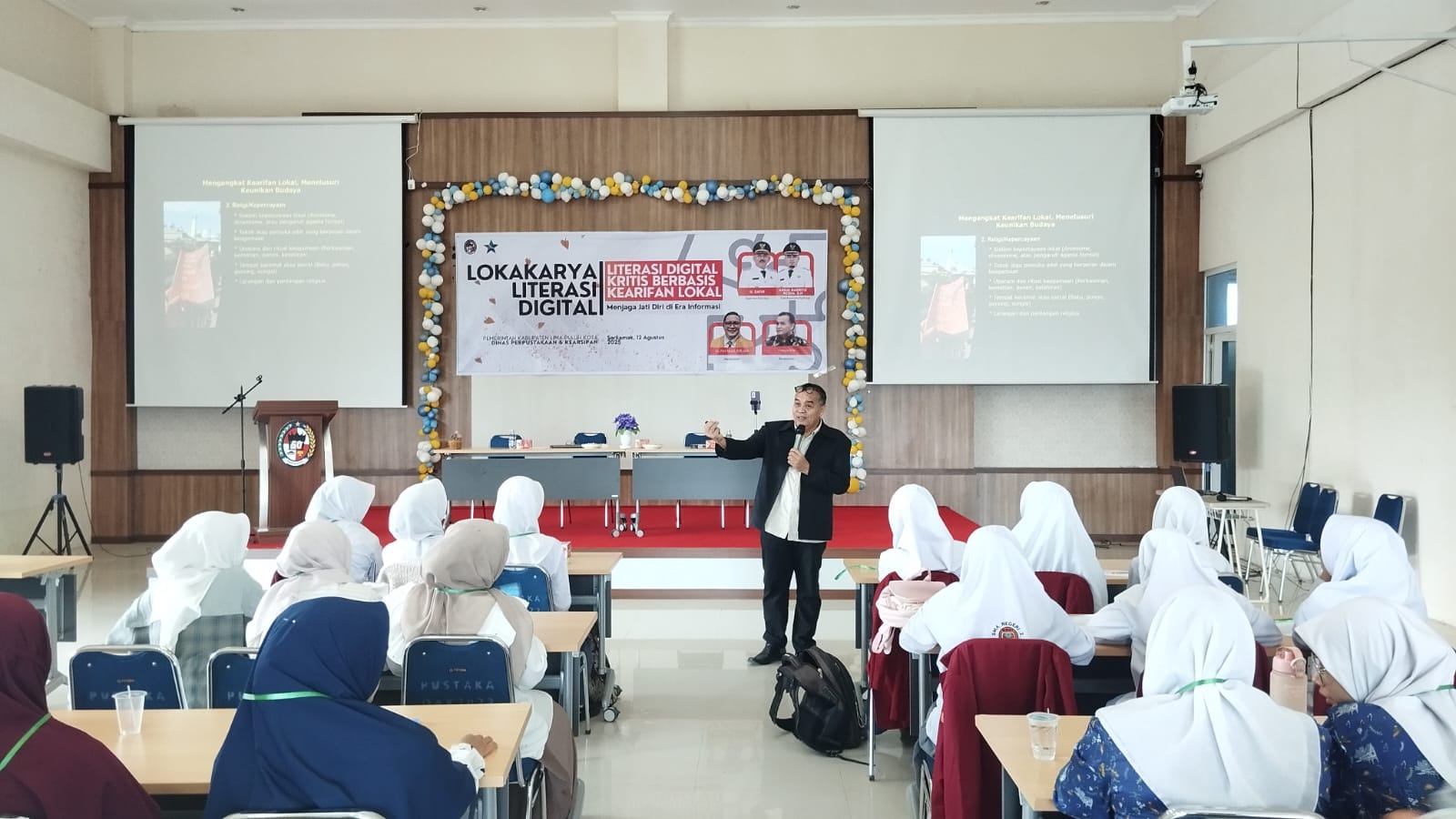 Fiedaus Abie ketika menjadi narasumber Lokakarya Literasi Digital 